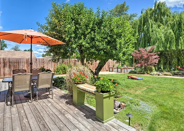Central Medford Family Retreat With Large Yard!