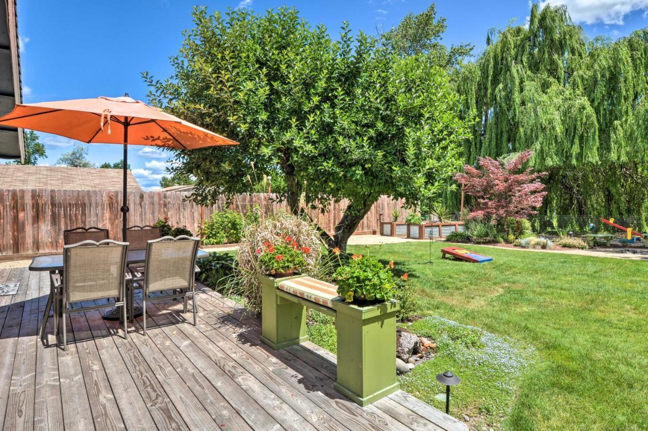 Family Retreat With Large Yard! Holiday home *