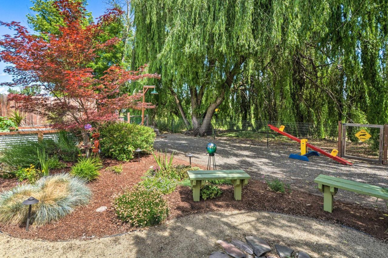 Family Retreat With Large Yard! *