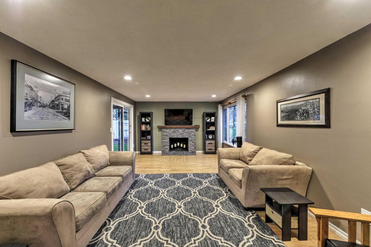 Ferienhaus Family Retreat With Large Yard!