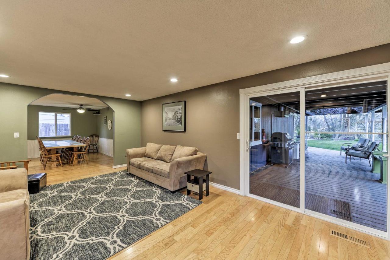 Family Retreat With Large Yard!